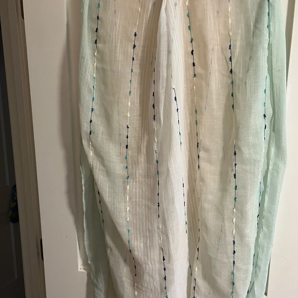 Women’s vintage scarf /Shawl. - Picture 5 of 6
